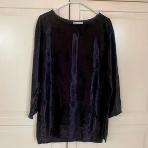 Biya ( Johnny Was) tunic black tunic “liquid velvet “ medium